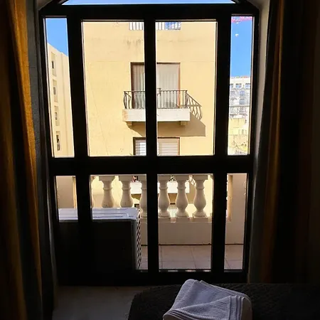 Private With Living And Balcony Accommodatie bij particulieren Sliema