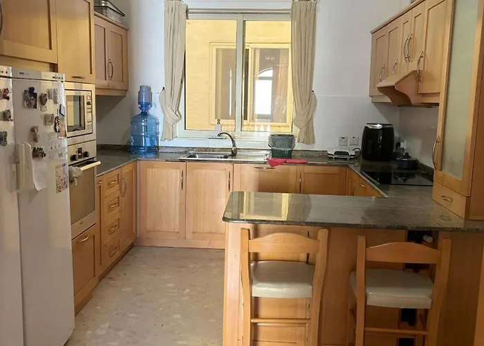 Private With Living And Balcony Homestay *